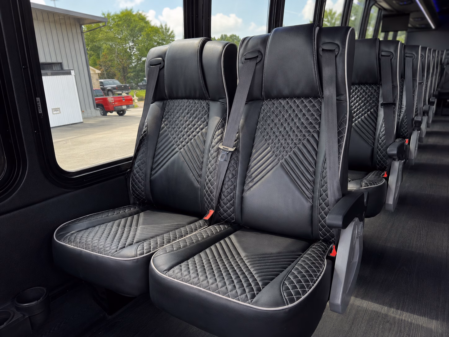 keuka lake and hammondsport wine tour buses