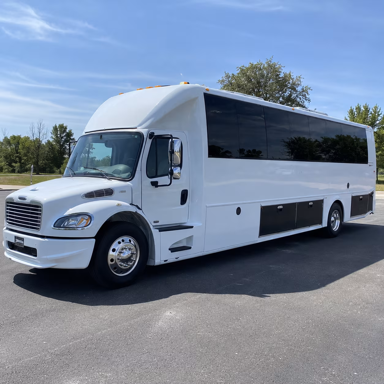 utica 40 passenger party bus